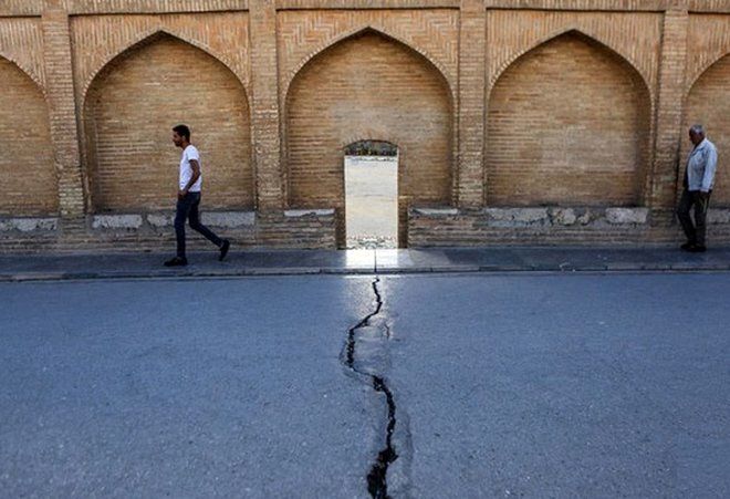 فرونشست اصفهان به خطر واقعی تبدیل شده است
