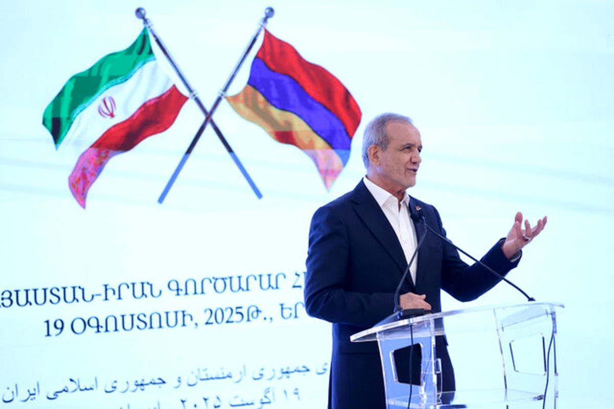 رئیس جمهور: هدفگذاری ۱ میلیارد دلاری تبادلات تجاری ایران و ارمنستان