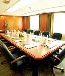 اعلام ممنوعیت «سرو میوه، شیرینی، شام و ناهار» در همایش‌ها و جلسات اداری
