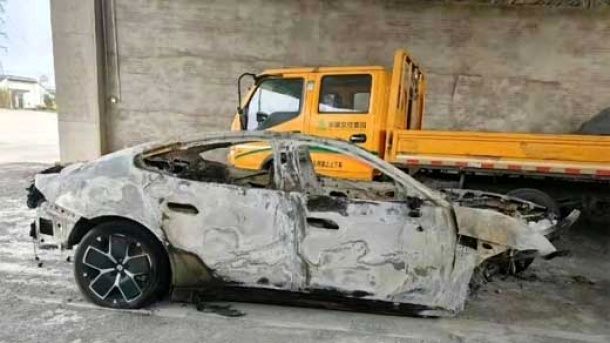 سقوط شدید سهام شیائومی بدلیل انتشار تصادف خودروهایش