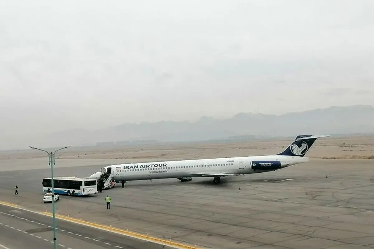 فرود اضطراری هواپیمای تهران بندرعباس در یزد