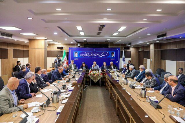 رئیس جمهور، تصمیم‌های اقتصادی شوک‌دهنده به جامعه را نادرست خواند 