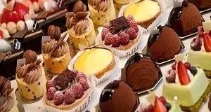 کمبودی در عرضه شیرینی نیست